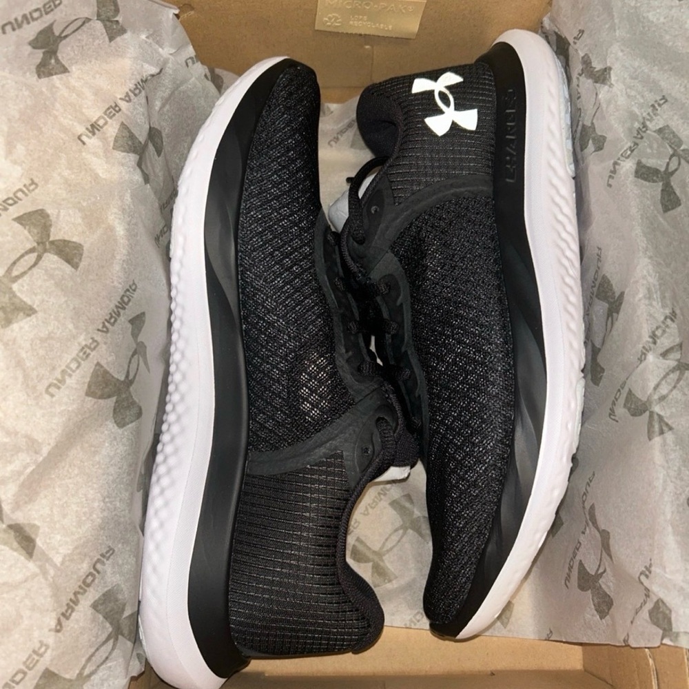 Under Armour Men's Black and White Athletic Shoes